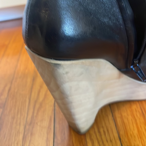 Calvin Klein Collection Black Leather Wooden Wedges size 7 - Picture 14 of 16